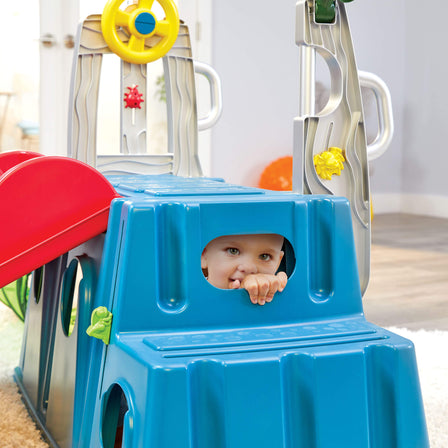 Easy Store™ Slide & Explore - 
Have peek-a-boo fun while crawling through the tunnel.