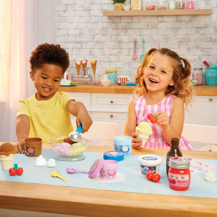 Creative Chefs™  Ice Cream Kit - 
Kids can mix, mold and create their favorite dishes with our unique moldable Make-It! Mix play sand.