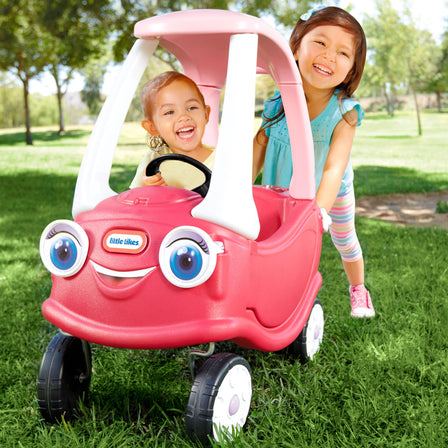 Princess Cozy Coupe® - 
Front wheels spin 360 degrees.